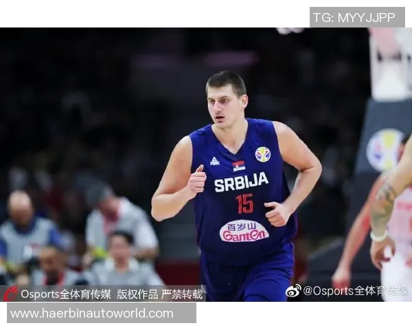 重庆篮球队在世界杯预选赛中以88分高居积分榜首位展现强劲实力